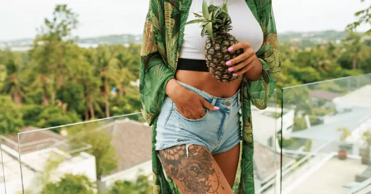 A Complete Guide to Classy Stomach Tattoo Women’s:
